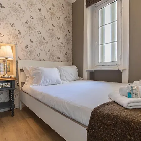 Lovelystay - Bright Chiado Flat Διαμέρισμα Lisboa
