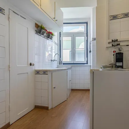 Lovelystay - Bright Chiado Flat