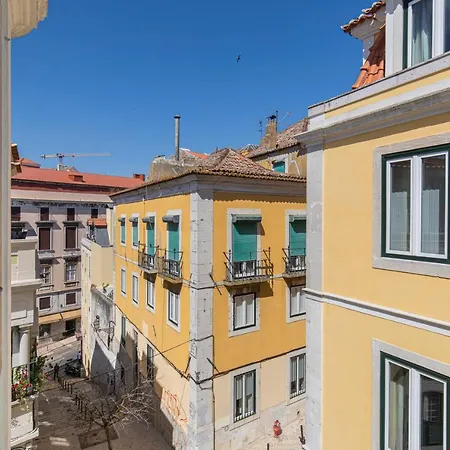 Lovelystay - Bright Chiado Flat