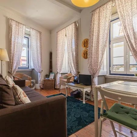 Διαμέρισμα Lovelystay - Bright Chiado Flat *